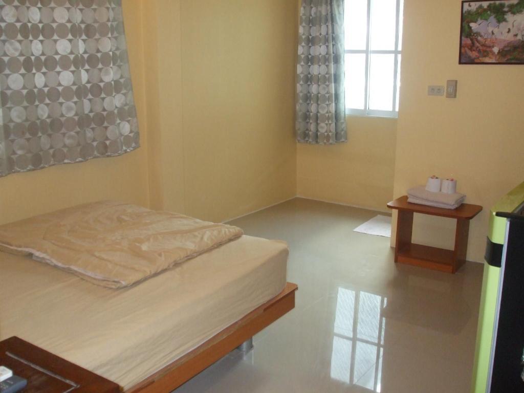 Hotel Aura House Pattaya Pokój zdjęcie