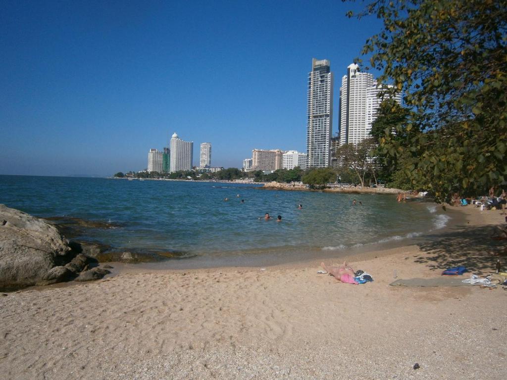 Hotel Aura House Pattaya Zewnętrze zdjęcie